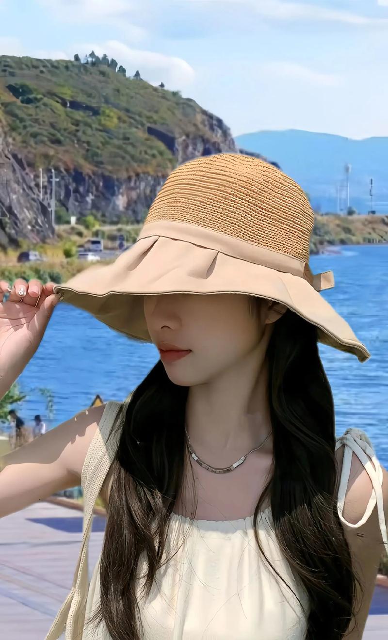 日本巜商务旅行戴帽子的同行,高品质防晒帽助你时尚出行