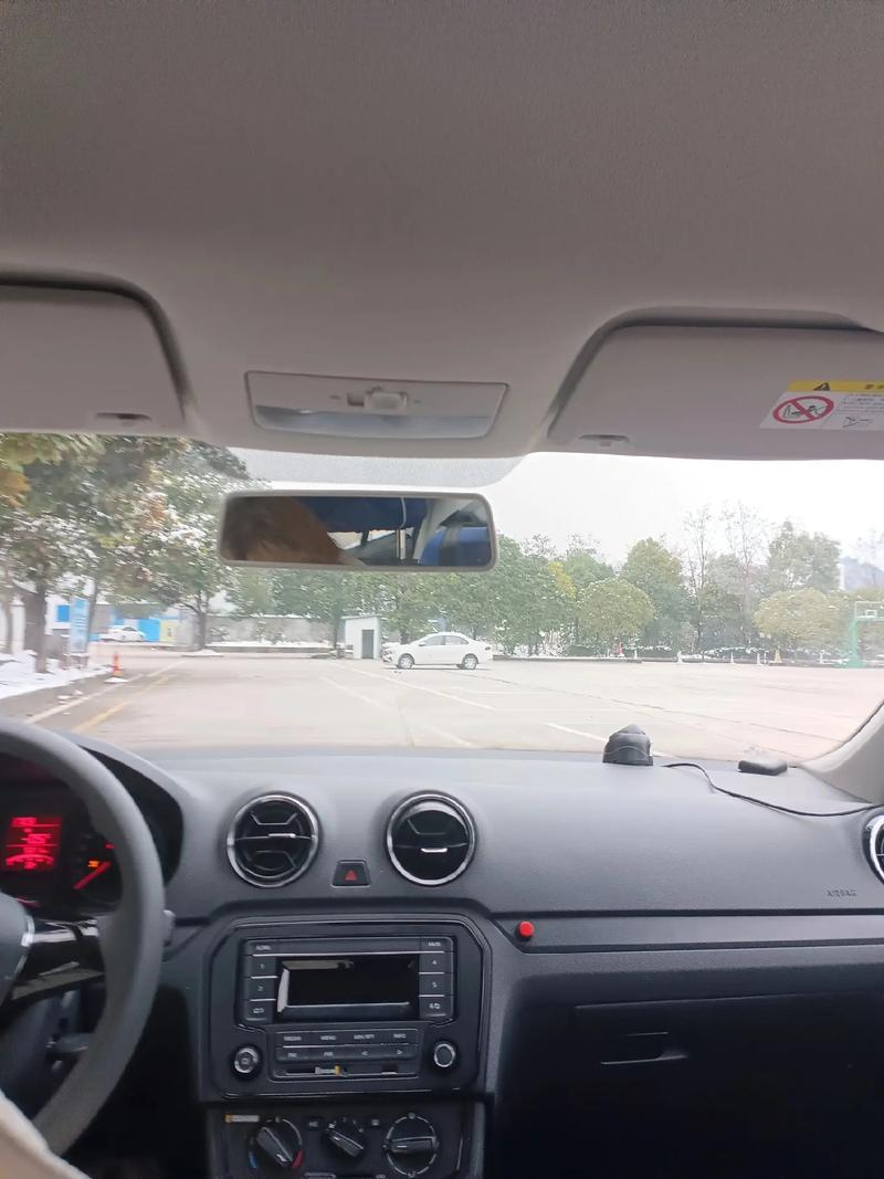 夜间坐教练身上练车,轻松高效掌握驾驶技巧
