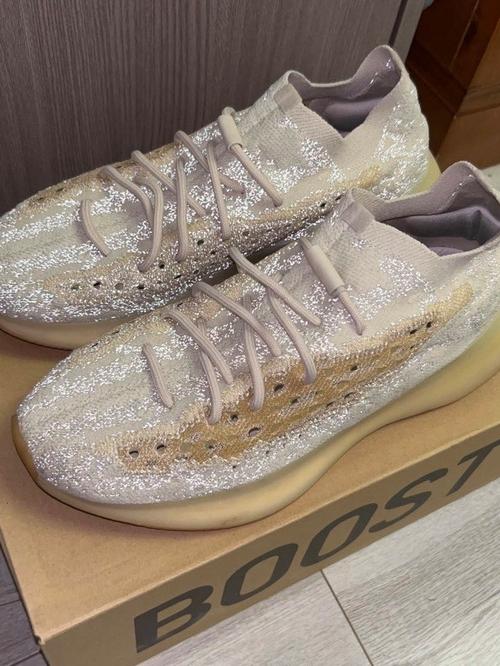 YEEZY380 蜜桃粉满天星污,打造潮流新宠,让你成为街头焦点